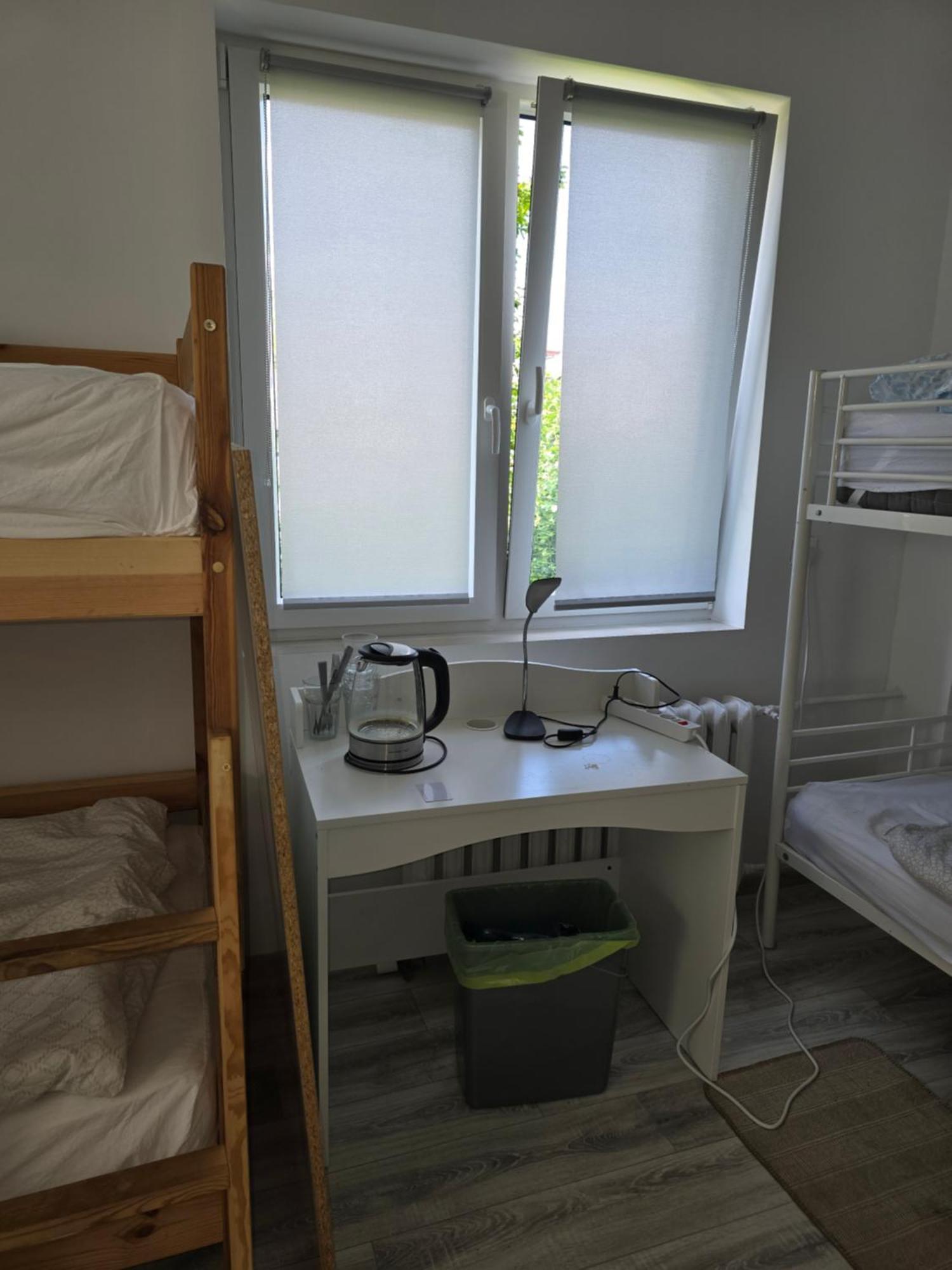 Hostel W Zielonce Зелонка Экстерьер фото