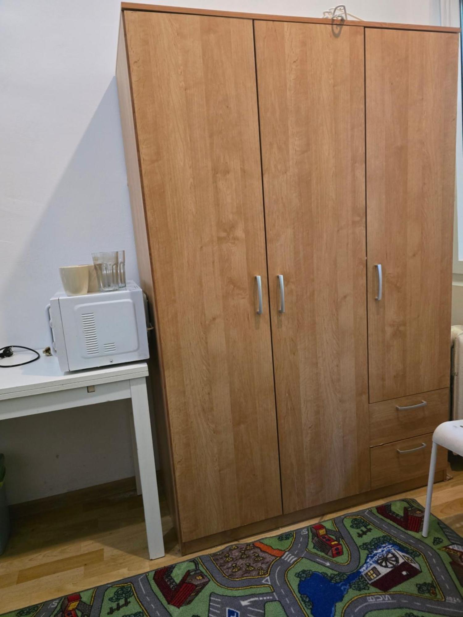 Hostel W Zielonce Зелонка Экстерьер фото