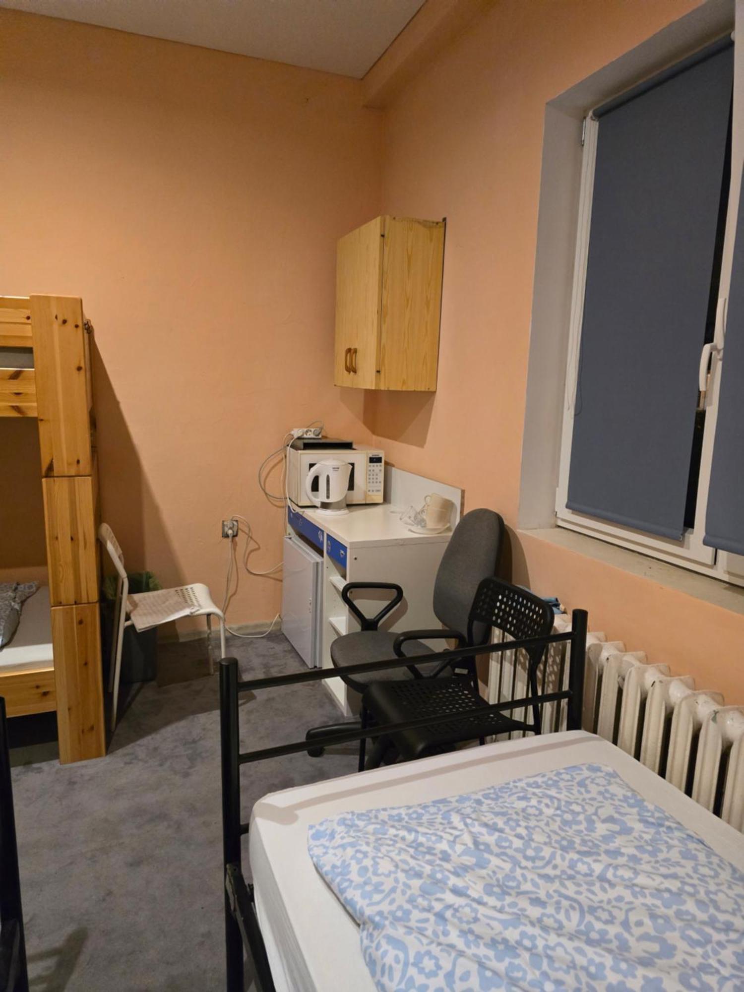 Hostel W Zielonce Зелонка Экстерьер фото